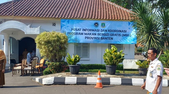 Gubernur Banten Andra Soni segera menyiapkan kantor sekretariat Program Makan Bergizi Gratis (MBG) di Banten. (Dok Pemprov Banten).