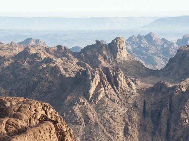 Menyusuri Gunung Sinai, Saksi Bisu Turunnya Wahyu Allah kepada Nabi Musa