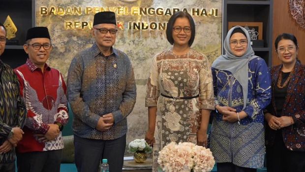 Menteri Haji dan Umrah, Mochamad Irfan Yusuf Hasyim alias Gus Irfan, terima audiensi putri sulung Gubernur Daerah Istimewa Yogyakarta (DIY) Sri Sultan Hamengkubuwono X, Gusti Kanjeng Ratu Mangkubumi, di kantornya, Kawasan Thamrin, Jakarta Pusat, Selasa (30/9/2025).