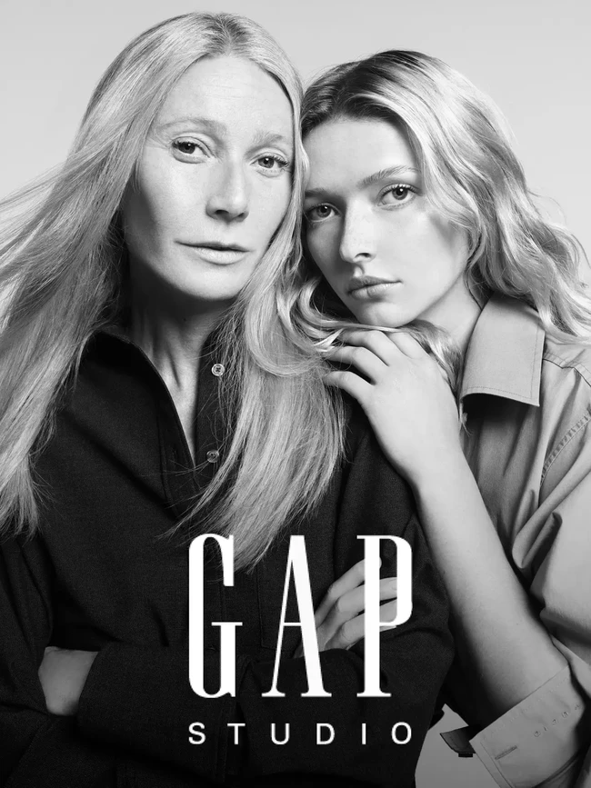 Apple Martin dan Gwyneth Paltrow untuk pertamakalinya tampil bersama sebagai model. Keduanya membintangi kampanye GapStudio Fall-Winter 2025. Foto: Dok. GapStudio, TeenVogue
