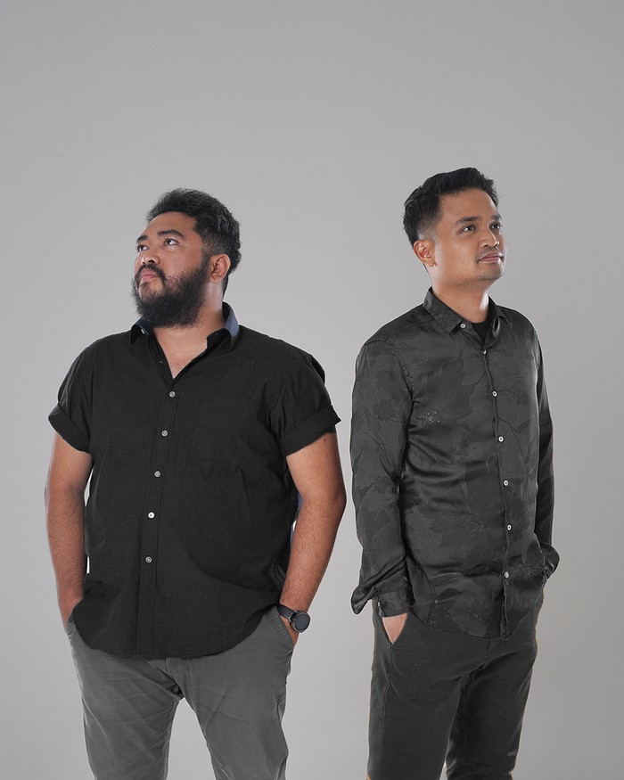 Kolaborasi Herling dan Wedha melahirkan single Kau Untukku, lagu jazz-pop yang menyentuh tema cinta penuh harapan.