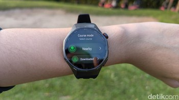 Huawei Watch GT 6 Pro juga mendukung lebih dari 100 olahraga, namun smartwatch ini mendukung dua mode olahraga eksklusif yaitu menyelam dan golf. Foto: Virgina Maulita Putri/detikINET