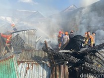 2 Rumah Ludes Terbakar di Parepare, Pemadaman Terhambat Akses Jalan Sempit