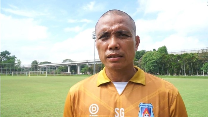 Pelatih Kiper Sumsel United Sahari Gultom