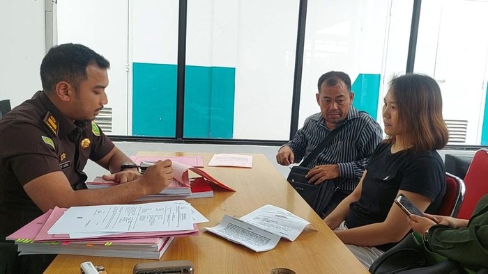 Kejari Batam terima tahap 2 kasus penganiayaan ART asal NTT oleh majikan. (dok Kejari Batam)