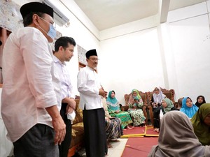 Gus Ipul Dampingi Keluarga & Santri Korban Runtuhnya Pesantren Al Khoziny