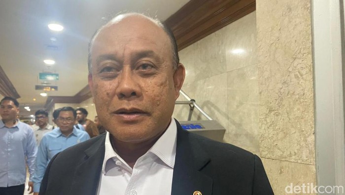 Kepala Badan Gizi Nasional (BGN), Dadan Hindayana, menyampaikan permintaan maaf soal wartawan diduga dianiaya oknum SPPG saat meliput kasus keracunan MBG di Jaktim. (Dwi R/detikcom)