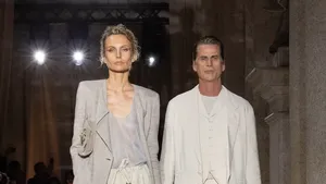 Foto: Koleksi Terakhir Giorgio Armani Sebelum Meninggal
