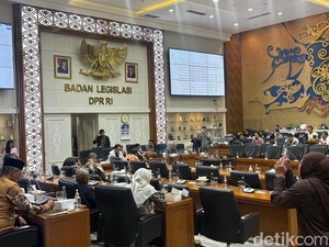 Anggota DPR Cecar Kemendag soal Impor Gula 200 Ribu Ton
