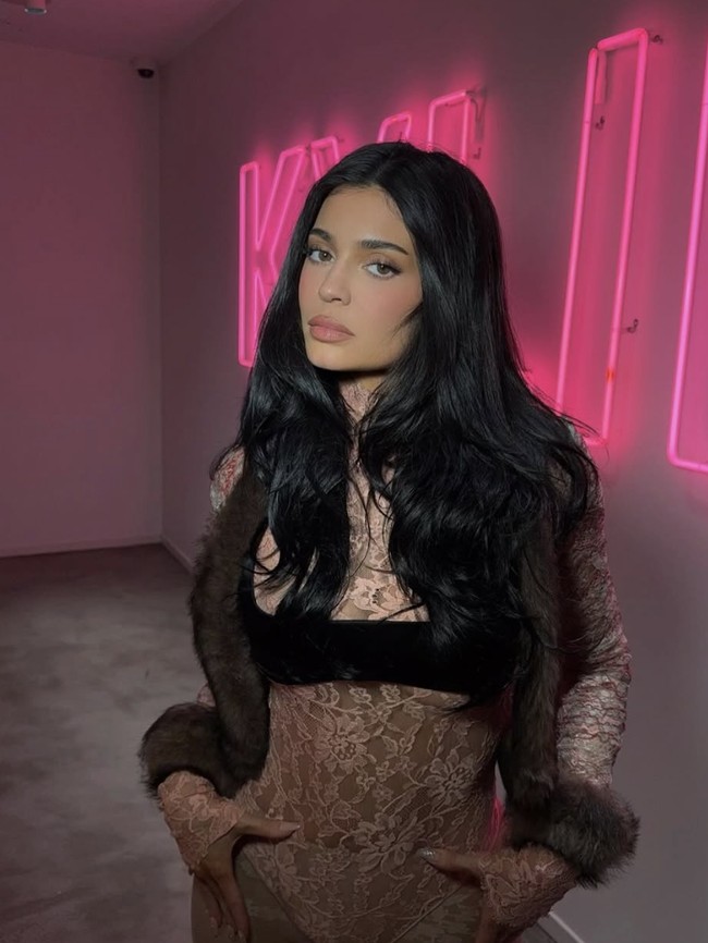 Tinggal di Rumah Super Mewah, Kylie Jenner Ngaku Sering Diganggu Hantu