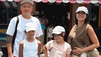 Muter-muter Universal Singapura tentu nggak komplit tanpa wisata kuliner di tempat liburan dengan pilihan menu enak dari berbagai penjuru dunia. (dok. Instagram gadiiing)