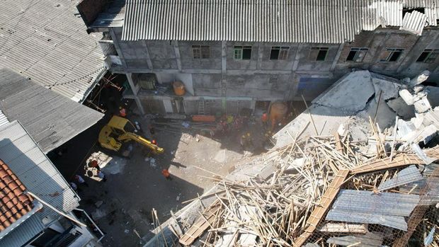 lokasi insiden robohnya pondok pesantren (ponpes) Al Khoziny, Buduran, Kabupaten Sidoarjo, Jawa Timur, Rabu (1/10/2025). (Dok. BNPB)