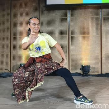 Maestro Seni Tari Lengger Rianto saat ditemui di Galeri Indonesia Kaya pada Selasa (30/9).