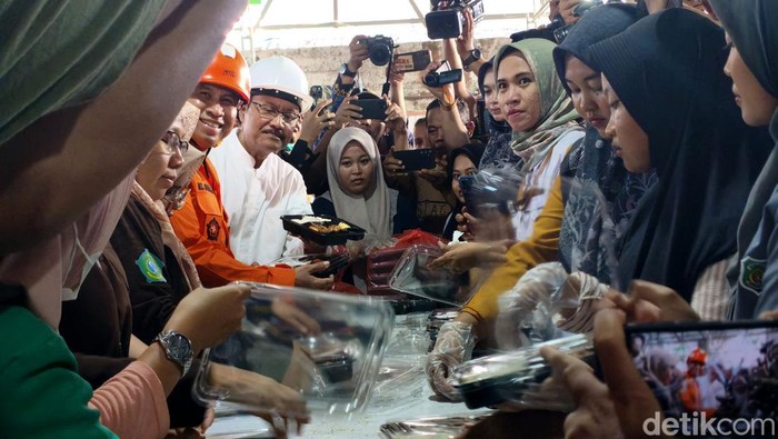 Mensos Gus Ipul kunjungi Ponpes Al Khoziny Sidoarjo