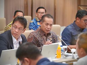 Menkop Sebut Kopdes Merah Putih Dapat Rp 3 M buat Bangun Gudang-Modal