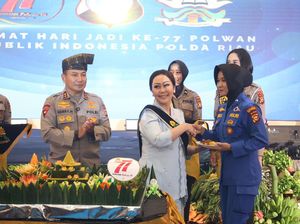 Momen HUT ke-77 Polwan dan Kampanye Rise and Speak di Polda Riau
