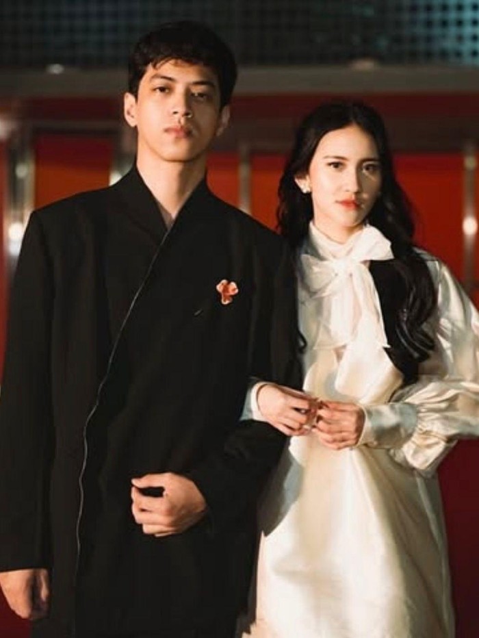 Momen Kedekatan Pemeran Film Rangga & Cinta