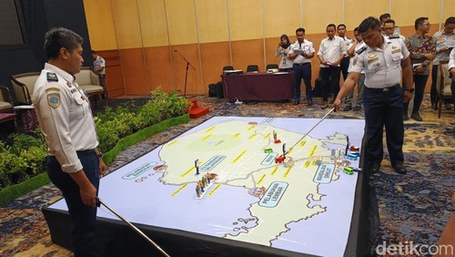 Pemetaan skema lalulintas saat rapat koordinasi Manajemen Transportasi MotoGP 2025 di Hotel Lombok Raya, Mataram, Selasa sore (30/9/2025).