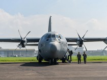 Hercules dan A400-M Terbang dari Halim, Angkut Bantuan untuk Korban Banjir di Sumatera