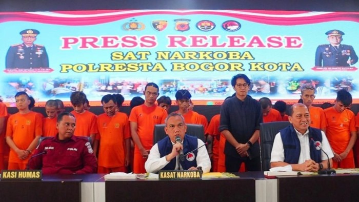 Polresta Bogor Kota menangkap 33 tersangka dan menyita narkoba jenis sabu hingga ganja selama September 2025.