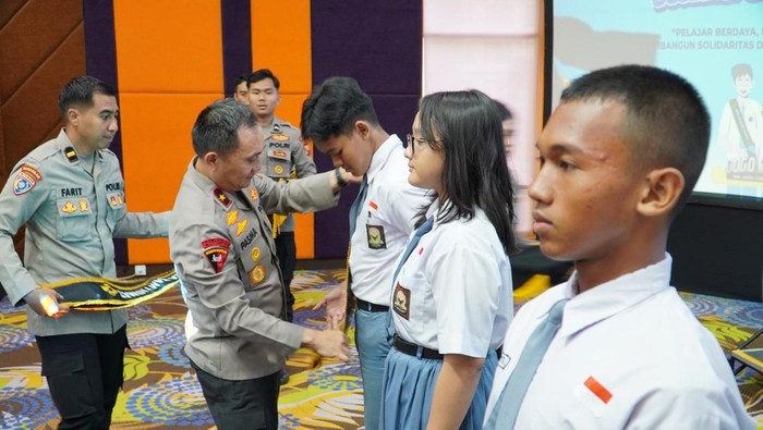 Ratusan Pelajar se-Jatim Dikukuhkan Jadi Duta Kamtibmas, Polisi: Siap Jadi Agen Perdamaian Sekolah
