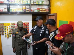 Satpol PP Razia Penjual Miras Ilegal di Citereup Bogor, 203 Botol Disita