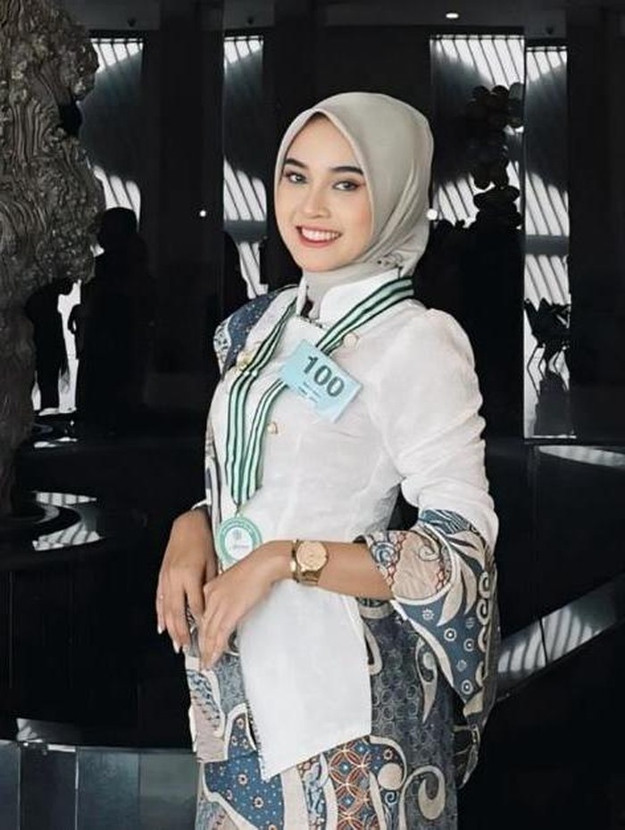 Selebgram Kalbar Oca Fahira.