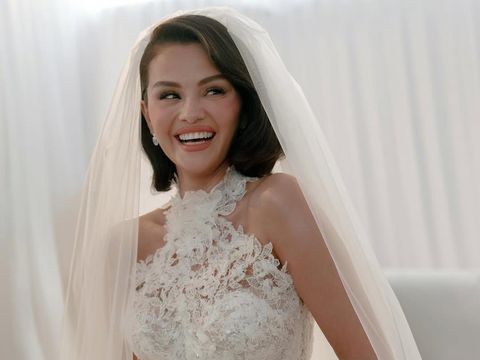 Selena Gomez resmi menikah dengan Benny Blanco.