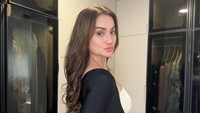 Tengku Dewi melakukan berbagai operasi untuk bekerja. Kerja di dunia entertainment juga kan yang dilihat pertama penampilan, jadi ini investasi aku juga untuk lebih happy, dan hadiah buat diri aku sendiri, katanya. (Foto: dok Instagram tengkudewiputri_tdp)