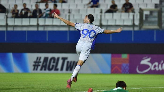 Andrew Jung usai mencetak gol ke gawang Bangkok United.