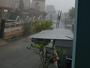 Video Kubah Masjid Agung Tumbang Disapu Angin Kencang