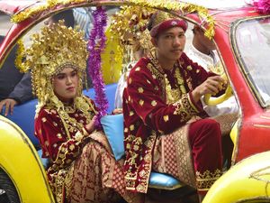 Cerita Pasangan Muda di Palembang Ikut Nikah Massal demi Efisiensi Biaya
