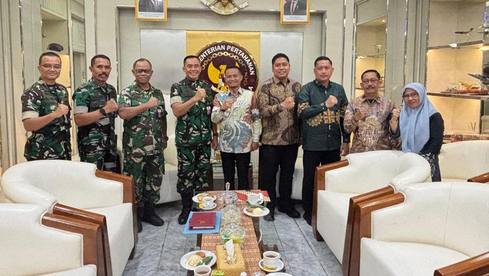 Bupati Bone Andi Asman Sulaiman saat audiensi di Kemenhan.