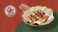 Bumbu yang gurih meresap dan pelayanan cepat jadi alasan penggemar sate taichan datang ke Taichan Mas Broto 77. Kedai sate ini berada di Jalan Menteng Pulo Raya, Menteng Dalam, Jakarta Selatan. Menu andalannya sate taichan kulit goreng. Foto: Google Review