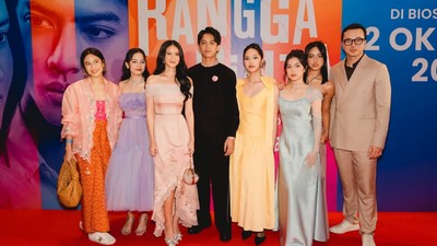 Foto Geng Cinta Baru Versi Gen Z, Kompak Bergaun Pastel Hadiri Premier Film