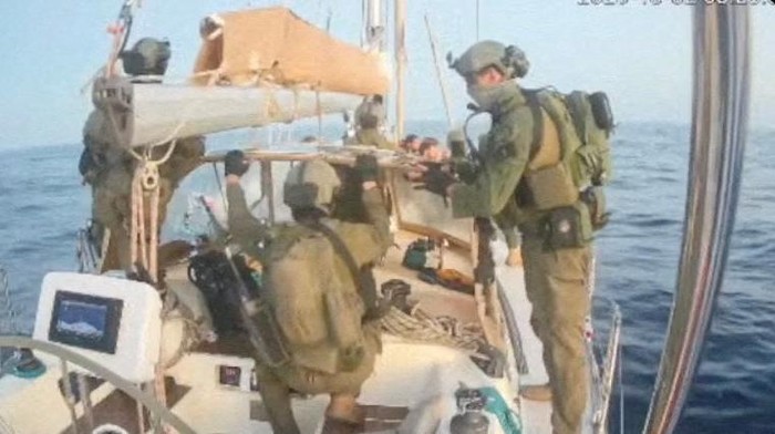 A screengrab from a live stream video shows Israeli navy forces aboard the Gaza-bound vessel Florida, part of the Global Sumud Flotilla, which flotilla organisers report has been intercepted, October 2, 2025. Global Sumud Flotilla/Handout via REUTERS THIS IMAGE HAS BEEN SUPPLIED BY A THIRD PARTY. MANDATORY CREDIT. NO RESALES. NO ARCHIVES. TPX IMAGES OF THE DAY