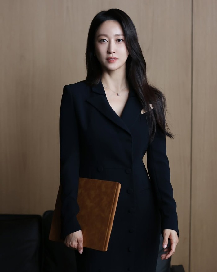Aktris Korea Jeon Hye Bin pemeran drama Beyond the Bar.