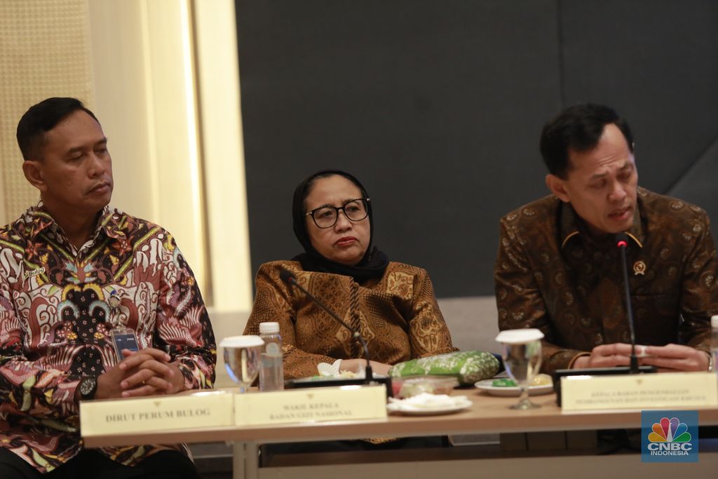 Kepala Badan Pengendalian Pembangunan Investigasi Khusus, Aris Marsudiyanto dalam Konferensi pers penanggulangan KLB pada program prioritas makam bergizi gratis di Kementerian Kesehatan, Kamis, (2/10/2025). (CNBC Indonesia/Muhammad Sabki)