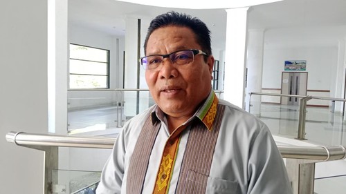 Kepala DP3AKB Lombok Timur, Ahmat, ketika diwawancara di Kantor Bupati Lombok Timur, NTB, Kamis (2/9/2025). (Sanusi Ardi W/detikBali)