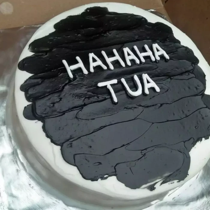 Kocak! 9 Ucapan di Kue Ulang Tahun yang Nyeleneh dan Anti-Mainstream