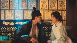 Potret Lee Chae Min, Si Brondong dari Korea