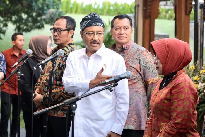 Mensos Gus Ipul