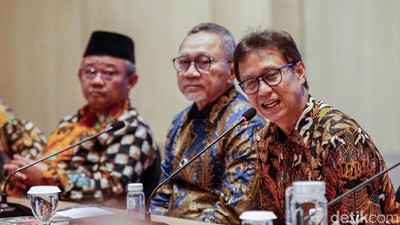 Menteri dan Lembaga Rapat Soal Keracunan Makan Bergizi Gratis