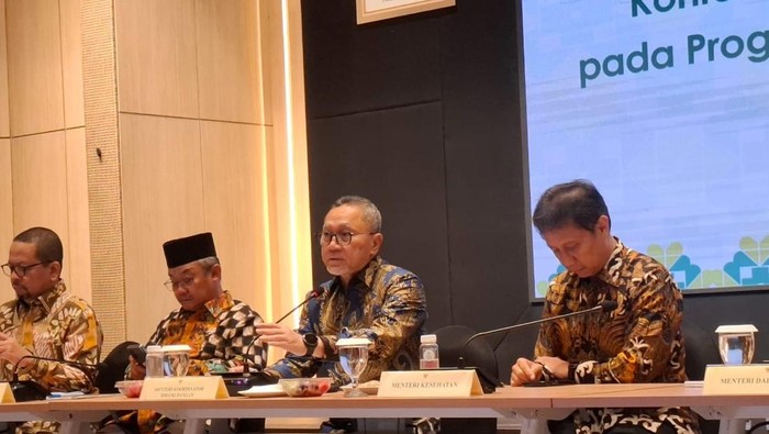 Menteri Koordinator Bidang Pangan Zulkifli Hasan.