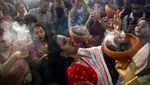 Meriah, Umat Hindu Rayakan Durga Puja dengan Tarian Tradisional di Kolkata