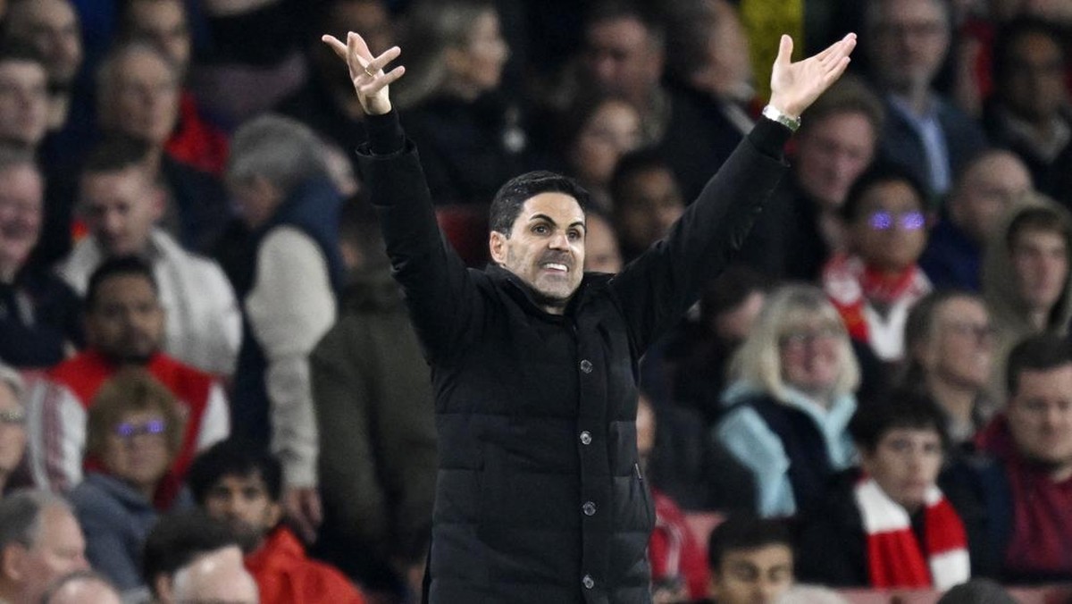 Mikel Arteta sayangkan Arsenal tidak bisa cetak lebih dari dua gol. (REUTERS/TONY O BRIEN)