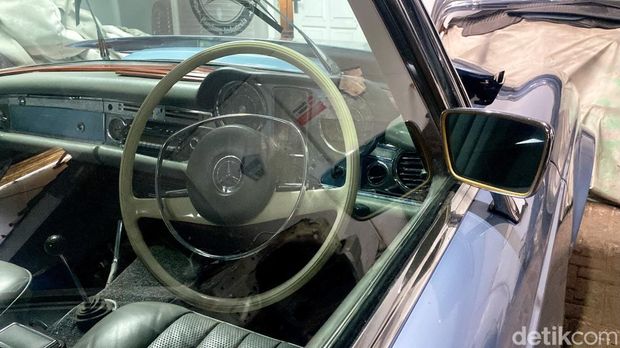 Mobil Mercy B.J. Habibie yang sudah jadi milik Ridwan Kamil.