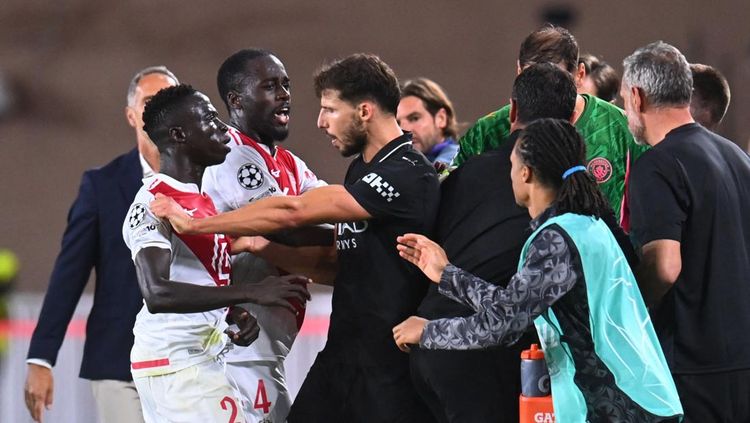Ribut-ribut Monaco Vs Man City: Donnarumma Tak Serahkan Bola, lalu...