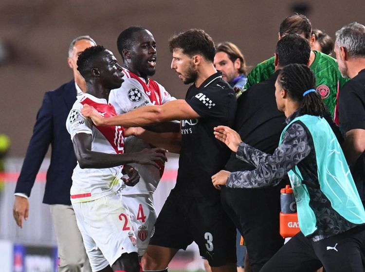 Ribut-ribut Monaco Vs Man City: Donnarumma Tak Serahkan Bola, lalu...