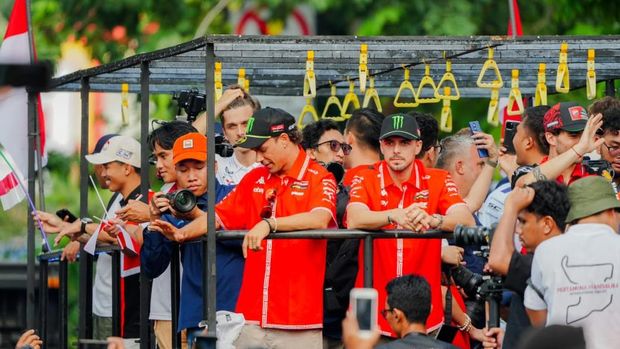 Parade pebalap MotoGP Mandalika 2025